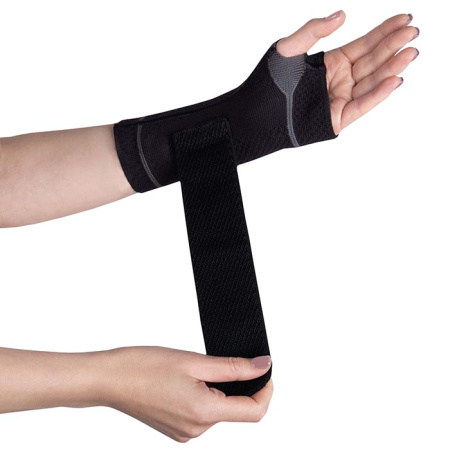 Бандаж компрессионный на лучезапястный сустав со съемной стяжкой (левый) Т-8381С/3(L) Evolution Silver (Т.36.81С) 