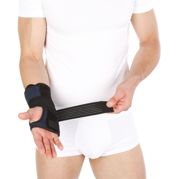 Бандаж на лучезапястный сустав Т-8392R Evolution  